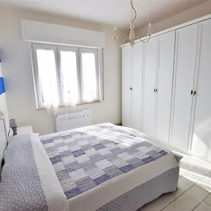 Appartamento Colombo Apartment, Fronte, San Vincenzo